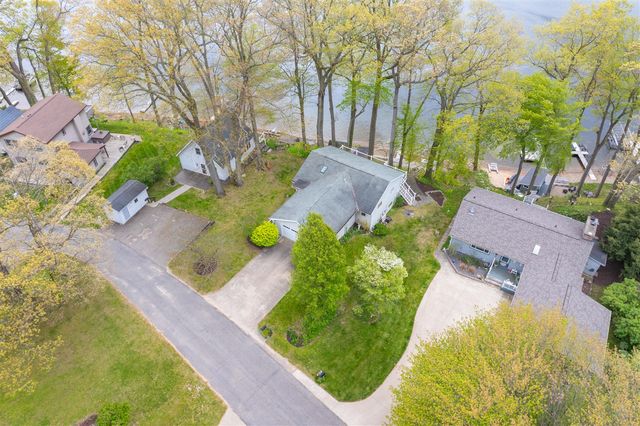 28015 North Street, Gobles, MI 49055