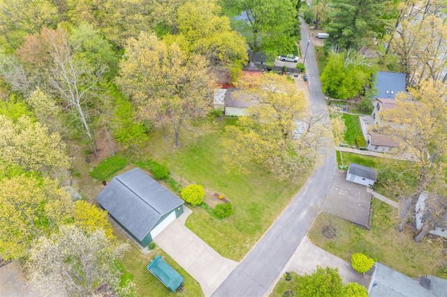 28015 North Street, Gobles, MI 49055