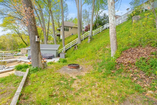 28015 North Street, Gobles, MI 49055