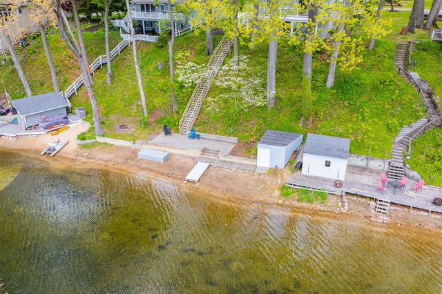 28015 North Street, Gobles, MI 49055