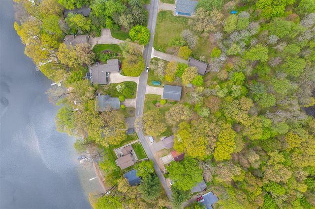 28015 North Street, Gobles, MI 49055