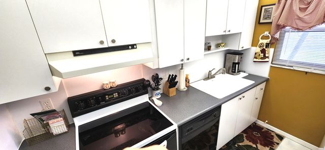 1042 N Dr Drive D, Delray Beach, FL 33445