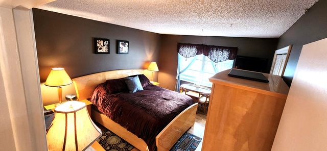 1042 N Dr Drive D, Delray Beach, FL 33445