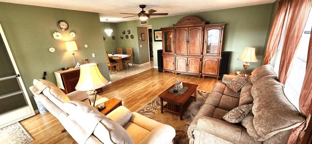 1042 N Dr Drive D, Delray Beach, FL 33445