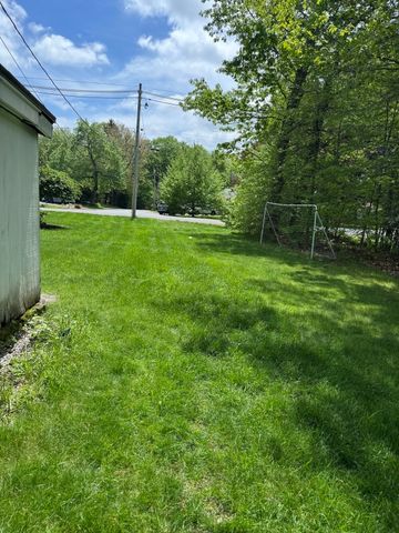 137 Pierce St, West Boylston, MA 01583