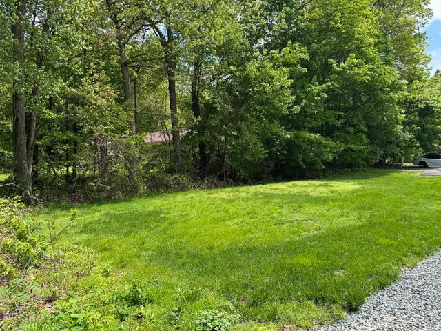 137 Pierce St, West Boylston, MA 01583