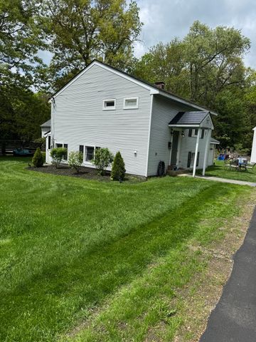 137 Pierce St, West Boylston, MA 01583