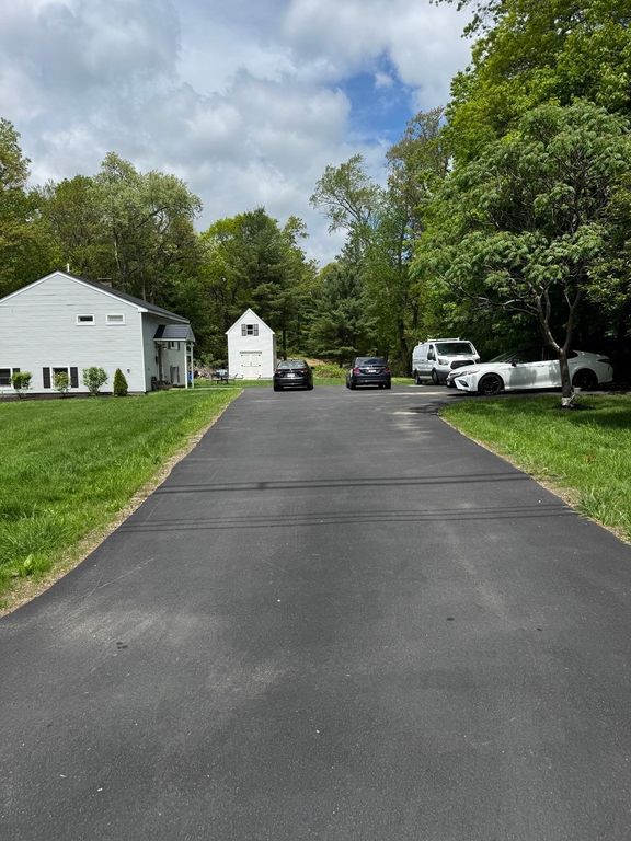 137 Pierce St, West Boylston, MA 01583