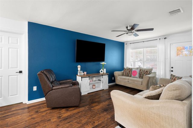 833 Lindo Drive, Mesquite, TX 75149