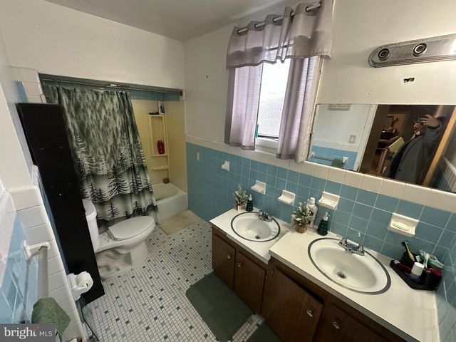 2862 ARAMINGO AVE, Philadelphia, PA 19134