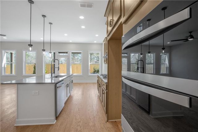 1939 Redfield NE Drive, Marietta, GA 30066