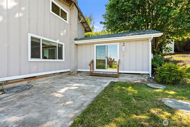 1649 Pleasant Valley Road, Chehalis, WA 98532