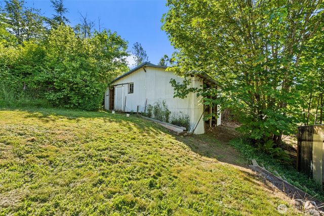 1649 Pleasant Valley Road, Chehalis, WA 98532