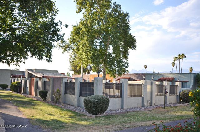 8357 E Ave De Las Pampas, Tucson, AZ 85710
