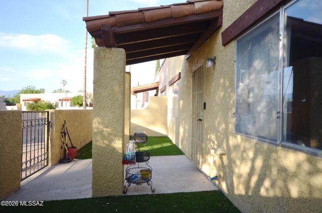 8357 E Ave De Las Pampas, Tucson, AZ 85710