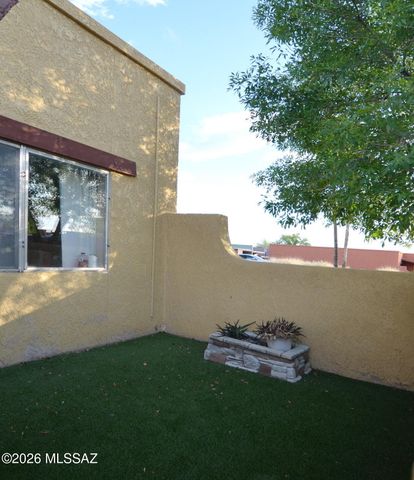 8357 E Ave De Las Pampas, Tucson, AZ 85710