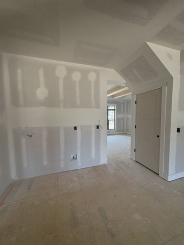 1501 Riggins Dr, Clarksville, TN 37042