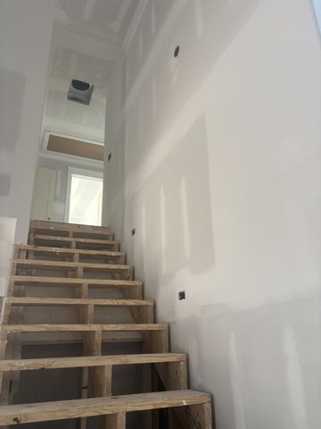 1501 Riggins Dr, Clarksville, TN 37042