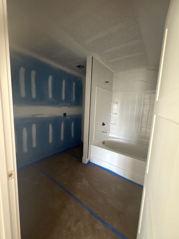 1501 Riggins Dr, Clarksville, TN 37042