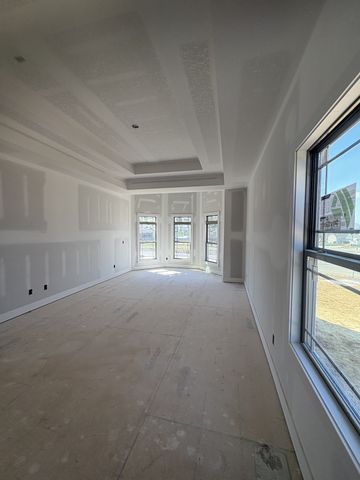 1501 Riggins Dr, Clarksville, TN 37042