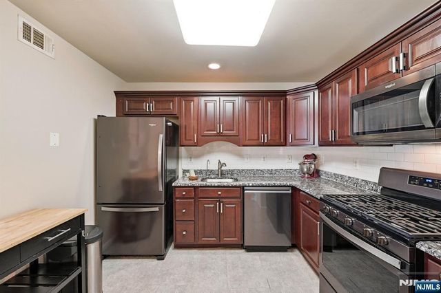 347 Winthrop Drive 3114, Nutley, NJ 07110