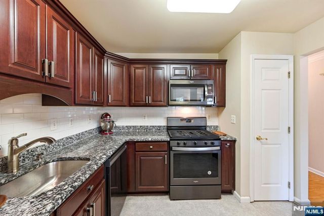 347 Winthrop Drive 3114, Nutley, NJ 07110