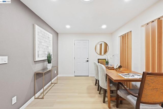 4884 Larimer Way, Castro Valley, CA 94546