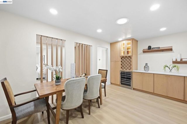 4884 Larimer Way, Castro Valley, CA 94546