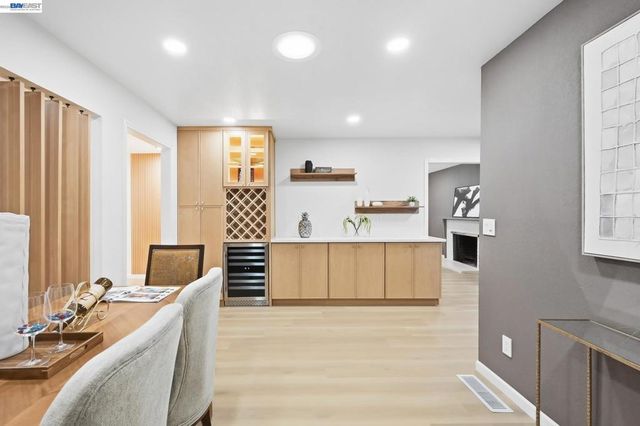 4884 Larimer Way, Castro Valley, CA 94546