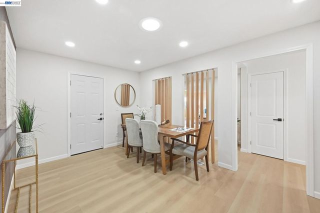 4884 Larimer Way, Castro Valley, CA 94546