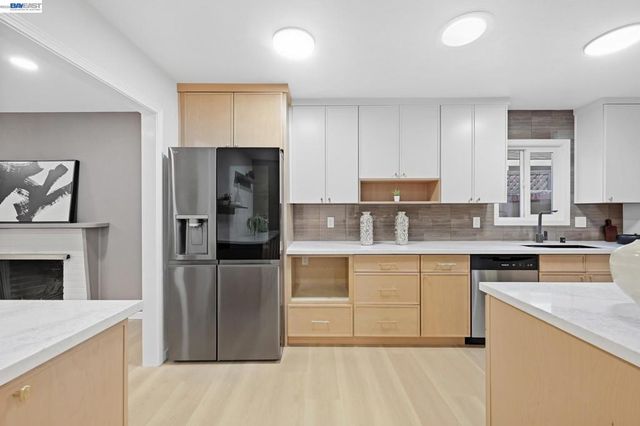 4884 Larimer Way, Castro Valley, CA 94546