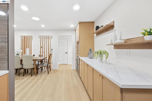 4884 Larimer Way, Castro Valley, CA 94546