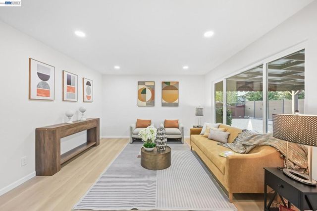 4884 Larimer Way, Castro Valley, CA 94546
