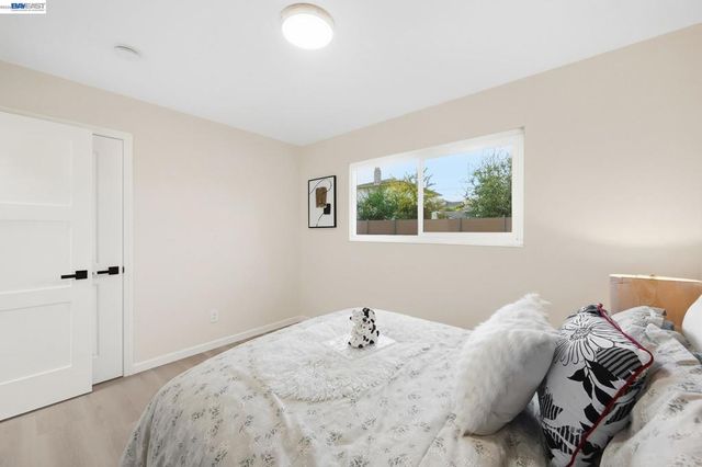 4884 Larimer Way, Castro Valley, CA 94546