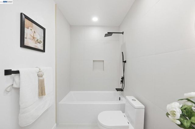4884 Larimer Way, Castro Valley, CA 94546