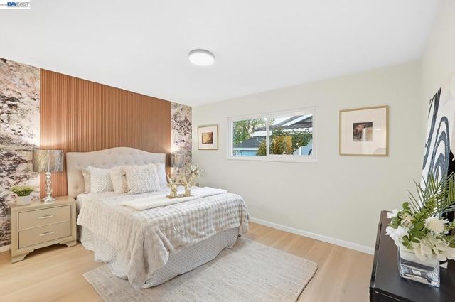4884 Larimer Way, Castro Valley, CA 94546