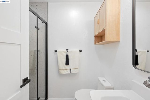 4884 Larimer Way, Castro Valley, CA 94546