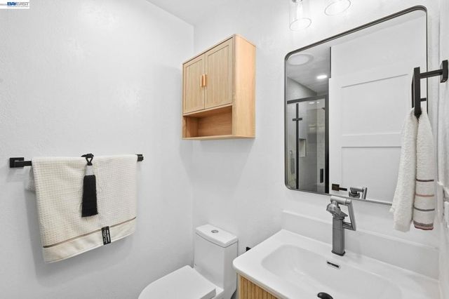 4884 Larimer Way, Castro Valley, CA 94546