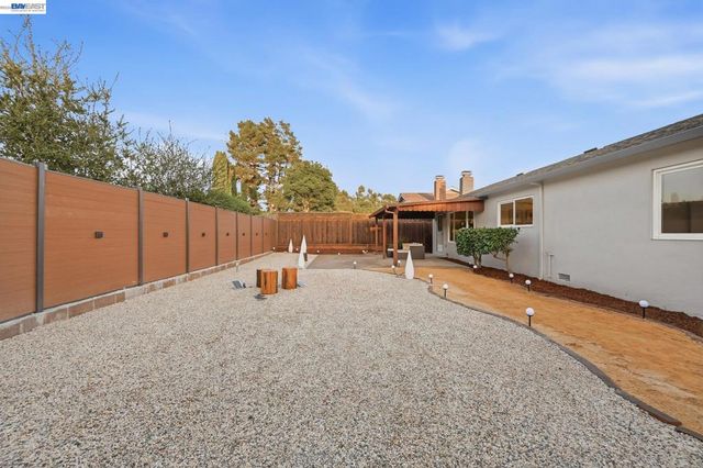 4884 Larimer Way, Castro Valley, CA 94546