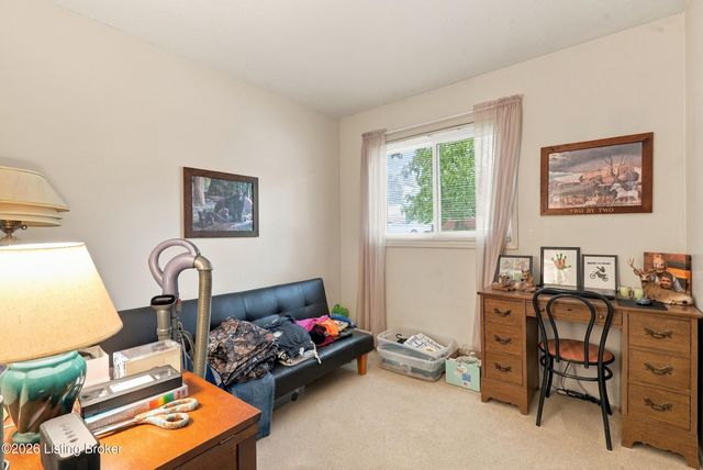 177 Springwood Dr, Louisville, KY 40229