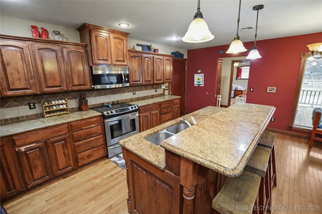 16700 N Spears Road, Tahlequah, OK 74464