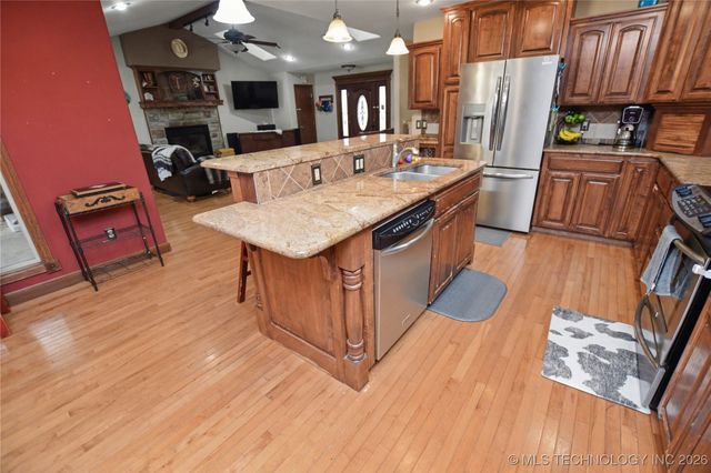 16700 N Spears Road, Tahlequah, OK 74464