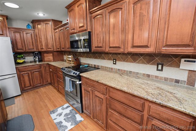 16700 N Spears Road, Tahlequah, OK 74464