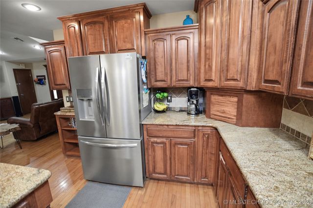 16700 N Spears Road, Tahlequah, OK 74464