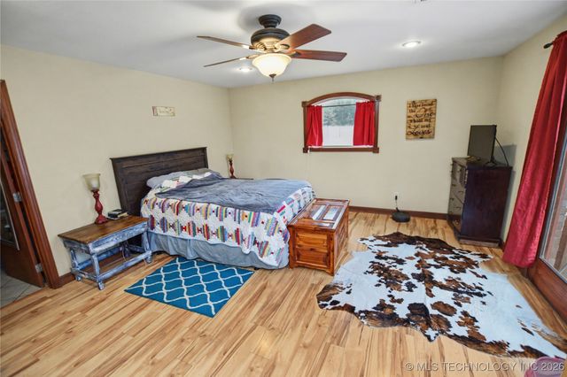 16700 N Spears Road, Tahlequah, OK 74464