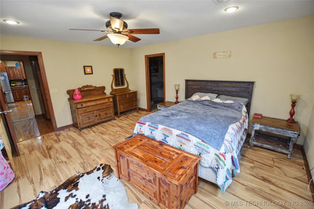 16700 N Spears Road, Tahlequah, OK 74464