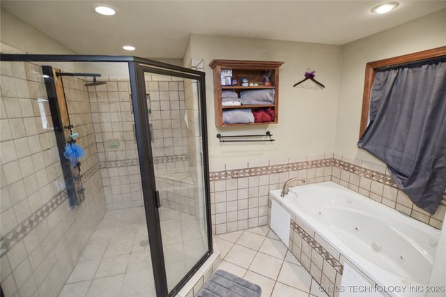 16700 N Spears Road, Tahlequah, OK 74464