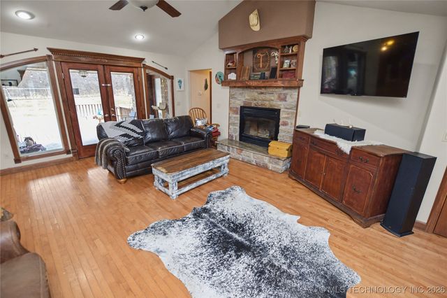 16700 N Spears Road, Tahlequah, OK 74464