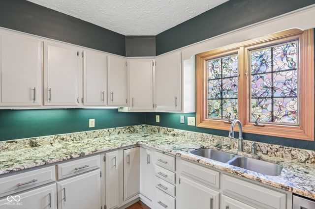 5214 Fawn Hill Court, Indianapolis, IN 46226
