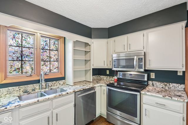 5214 Fawn Hill Court, Indianapolis, IN 46226